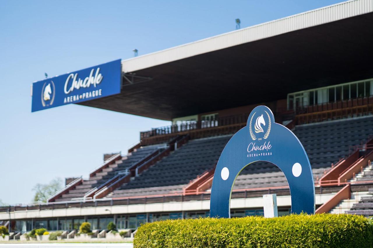 B&B Chuchle Arena Praha المظهر الخارجي الصورة