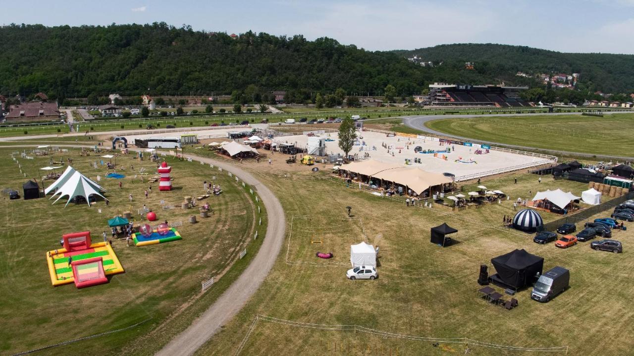 B&B Chuchle Arena Praha المظهر الخارجي الصورة